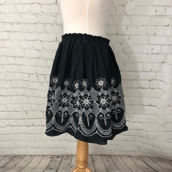 Weston Wear Embroidered Skirt Knee Length - Picture 3 of 8